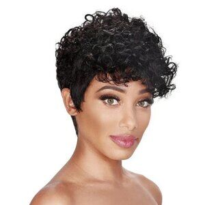 NIB Zury Sis Jenna Synthetic Wig